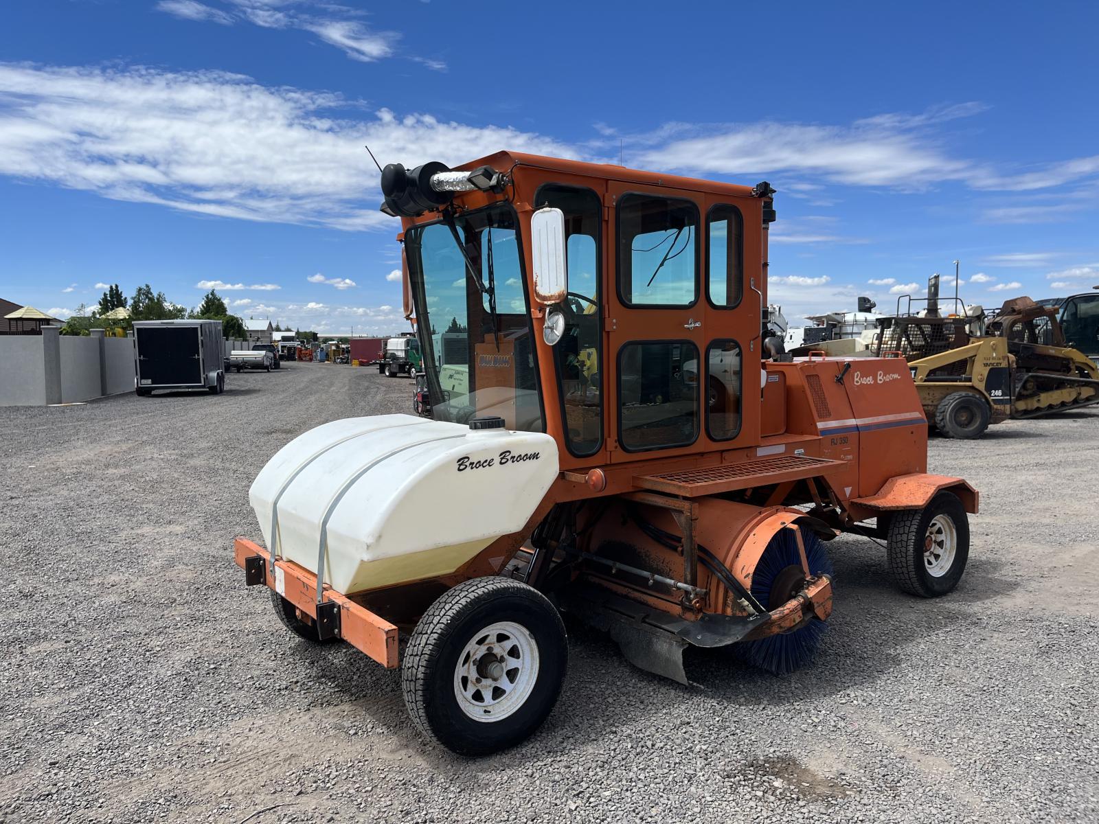 ./imagenes/INVOICE/2019/16394/BARREDORA BROCE RJ350 (4).JPG